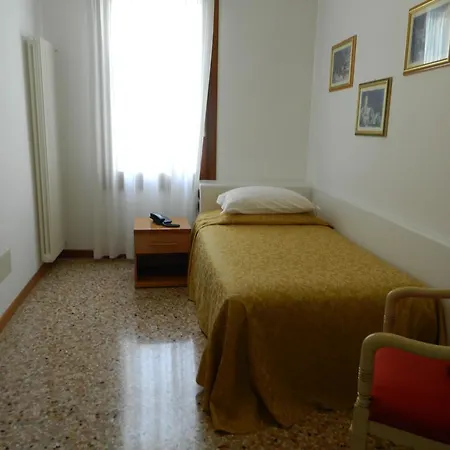 Hotel Roma