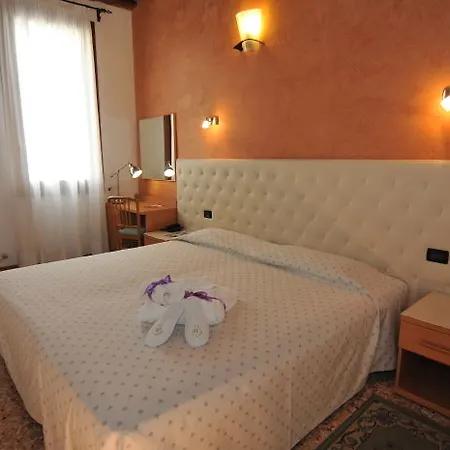 Roma 3*